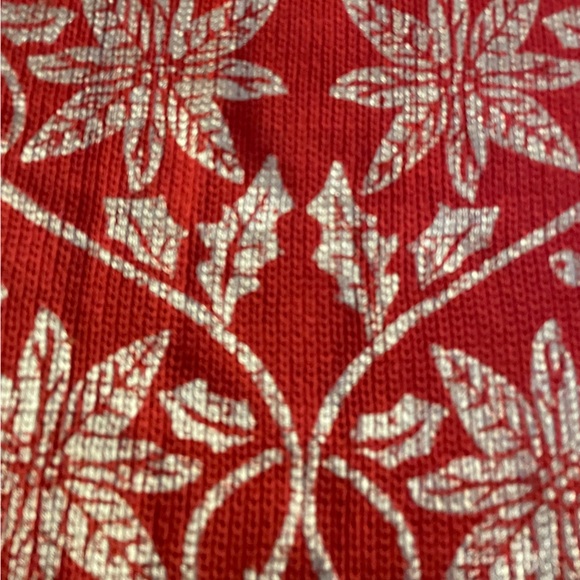 Ted Knit Table Runner By Balsam & Fir Trading Company 🌲 - Picture 6 of 7